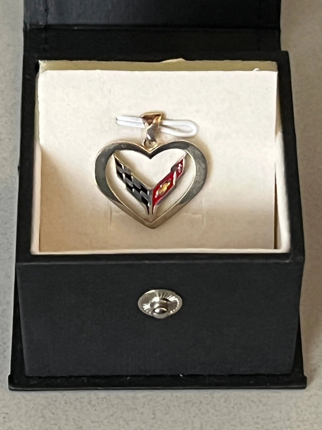 C8 Corvette Heart Pendant - Team Lingenfelter